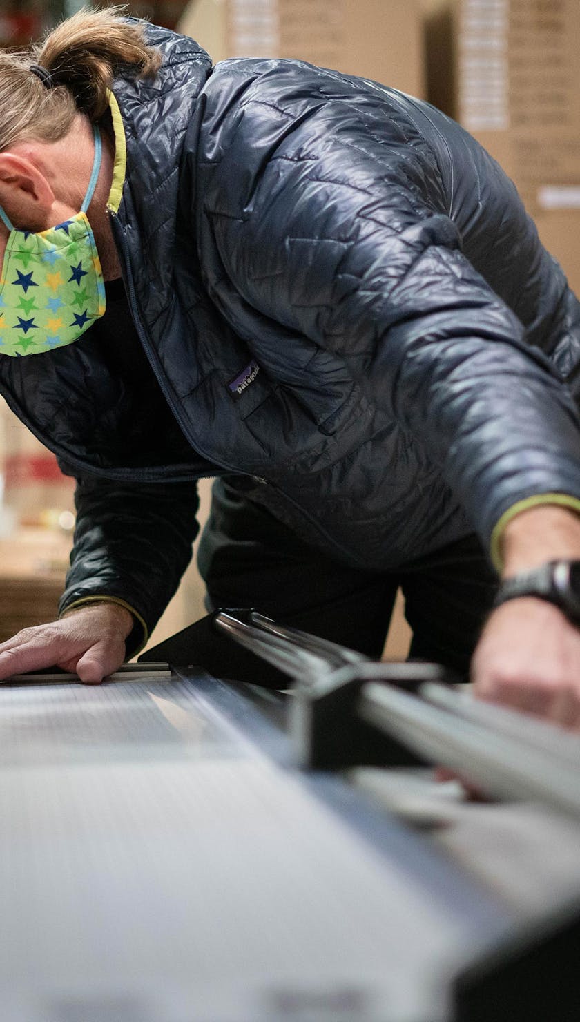 Hoog cutting shield material