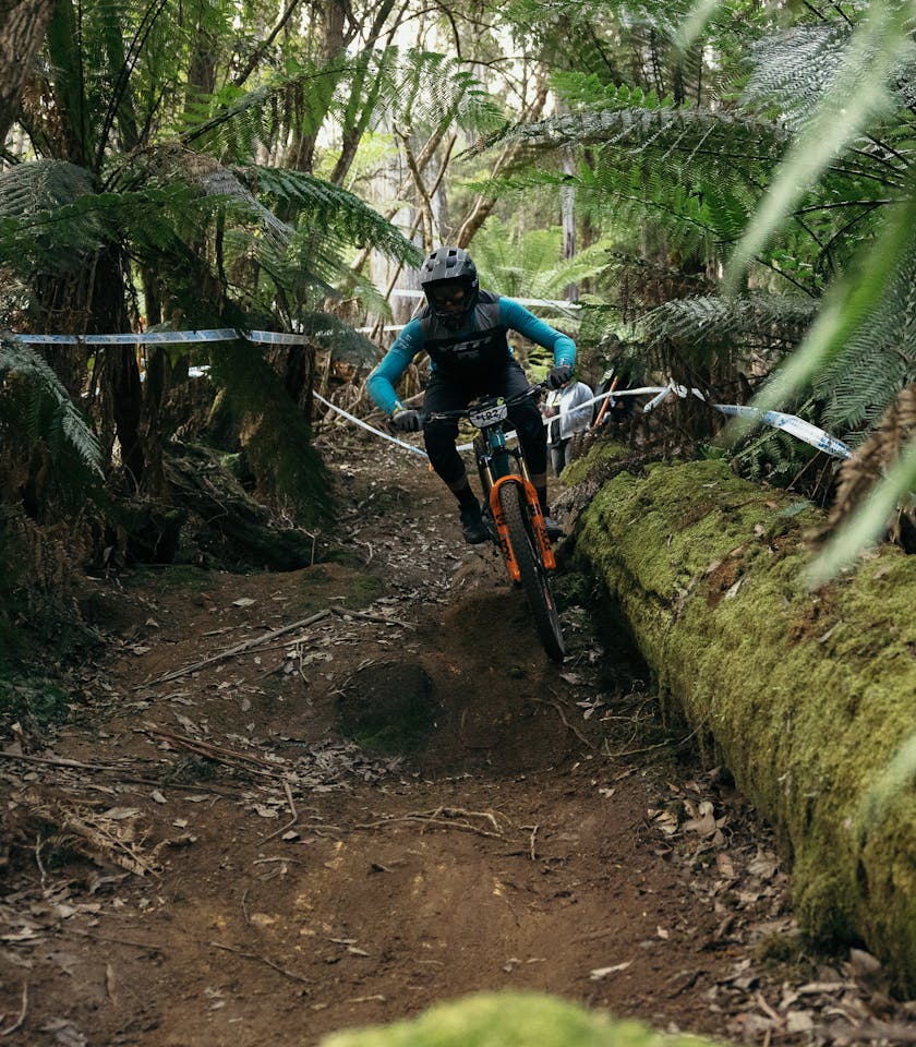 Yeti / FOX Devo Team - Thomas Locke