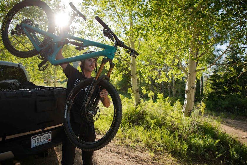 Unloading SB140 from a truck.