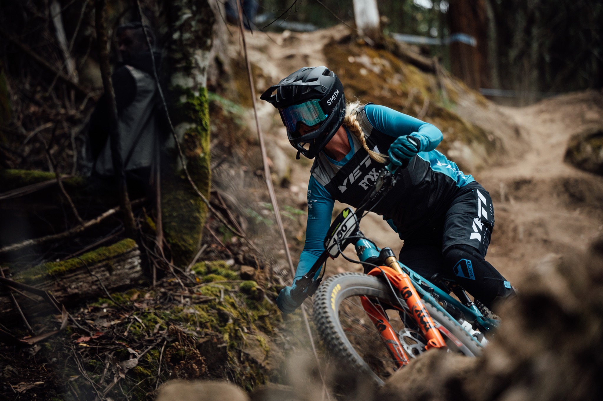 Yeti / FOX Devo Team - Leanna Curtis