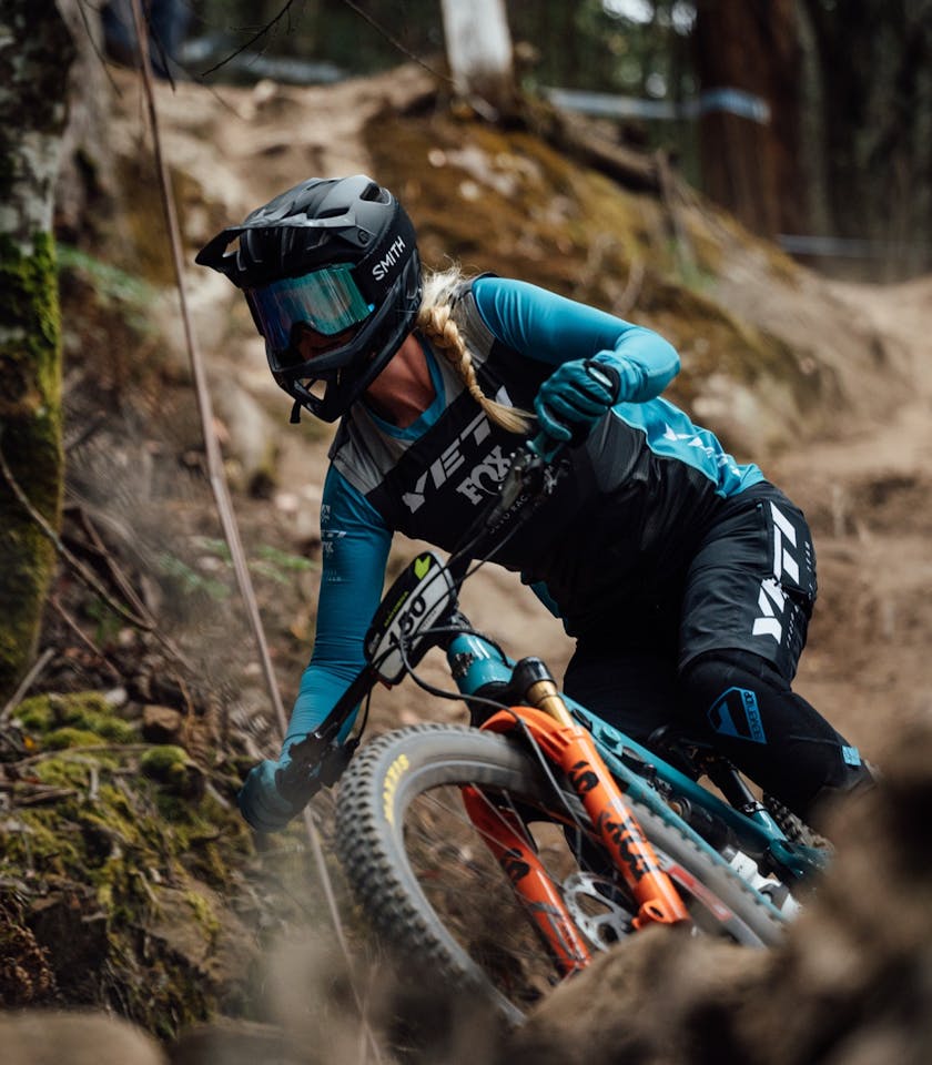 Yeti / FOX Devo Team - Leanna Curtis