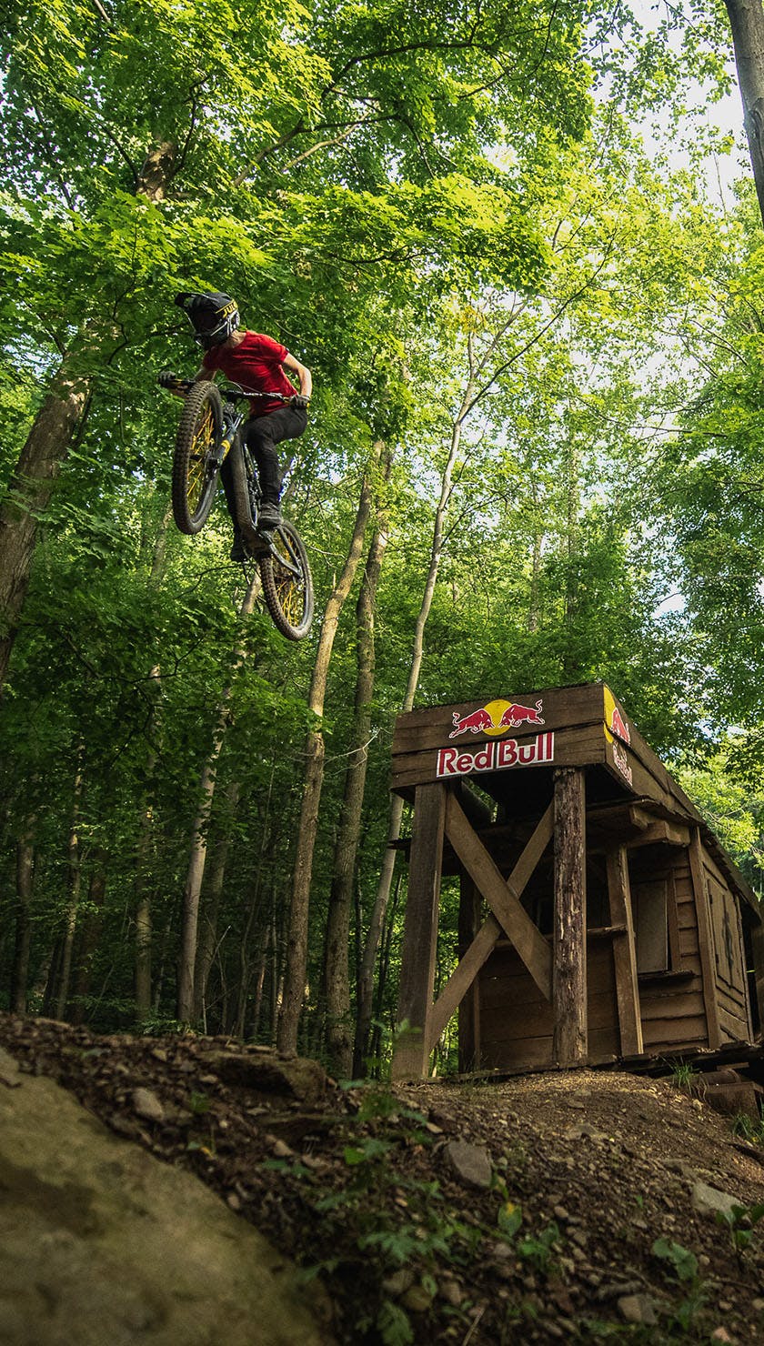 Slavin Hero SB140 Foreground Redbull