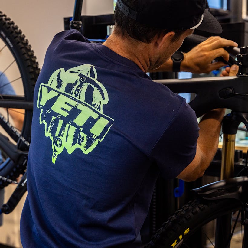 2023 Yeti Casual - Header Tee