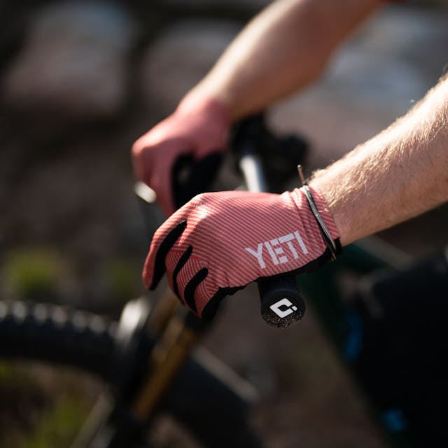 2025 Tech Apparel - Enduro Glove