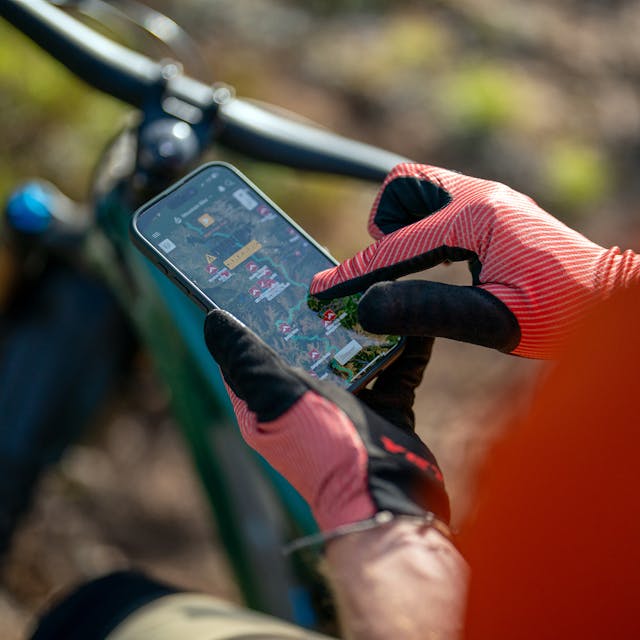 2025 Tech Apparel - Enduro Glove