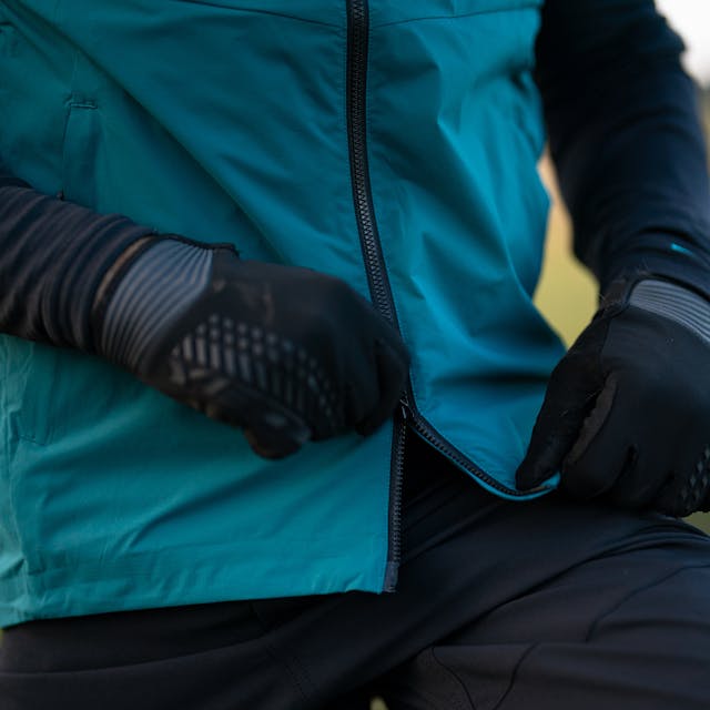 2025 Tech Apparel - TURQ Edge Vest