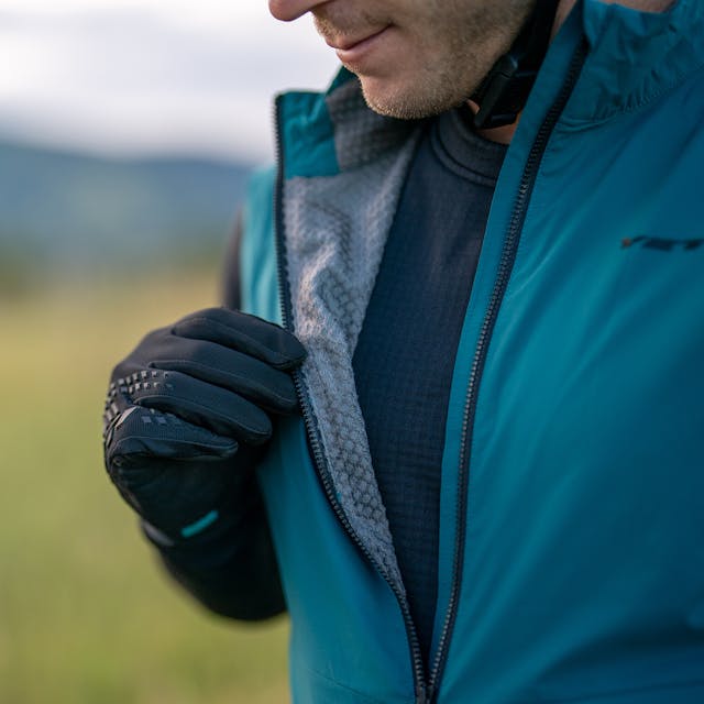 2025 Tech Apparel - TURQ Edge Vest