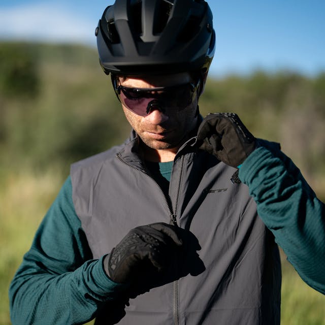 2025 Tech Apparel - TURQ Wind Vest