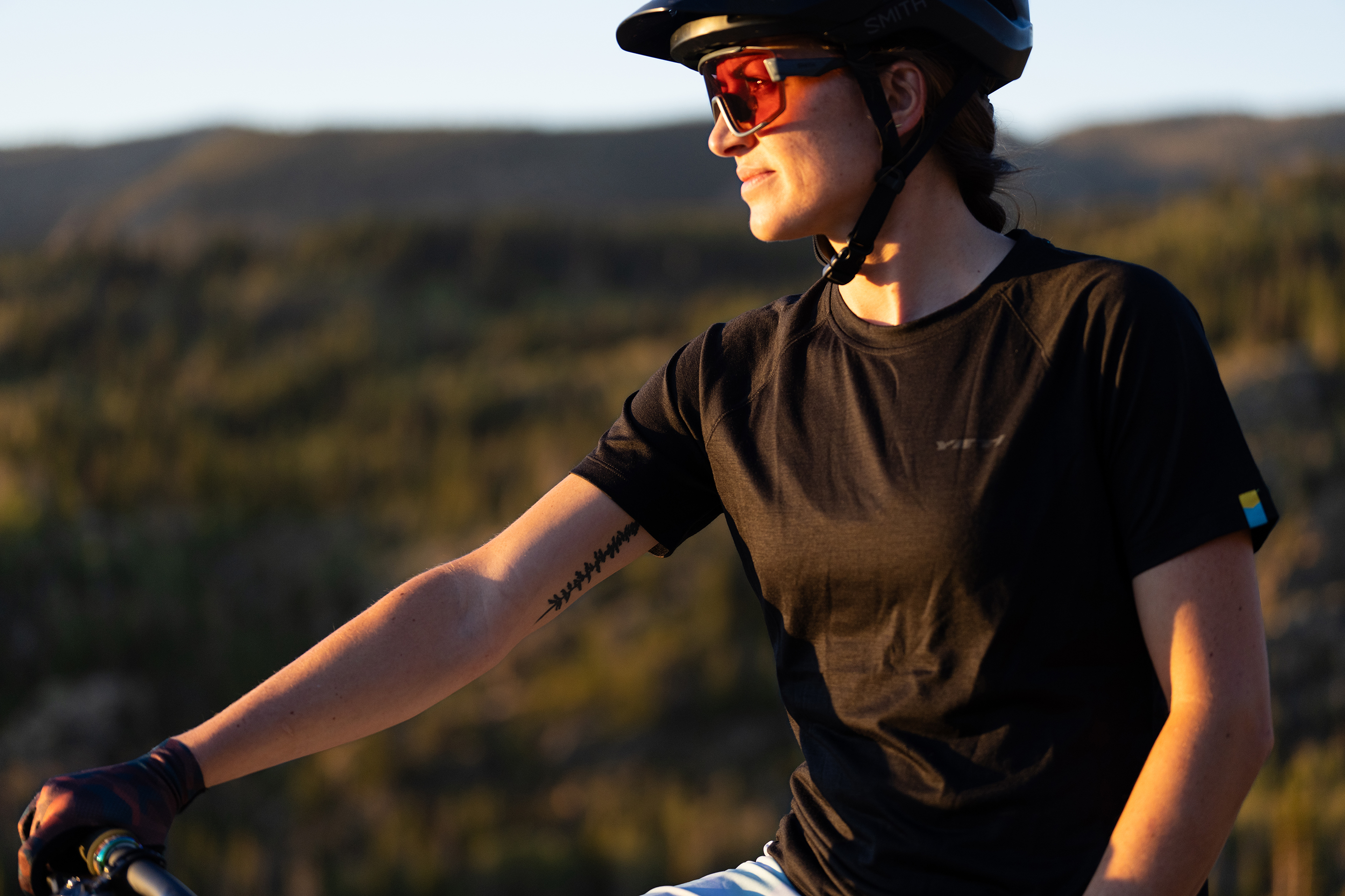 W'S MONUMENT MERINO S/S JERSEY - Yeti Cycles W'S MONUMENT MERINO S/S JERSEY - Yeti Cycles