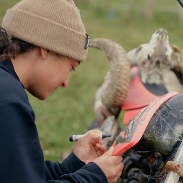 Roots Run Deep 'Robin' - Robin