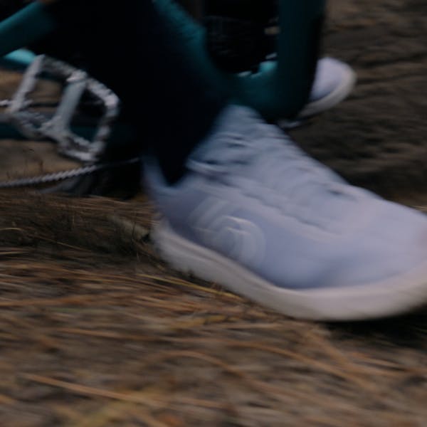 Roots Run Deep 'Robin' - Foot