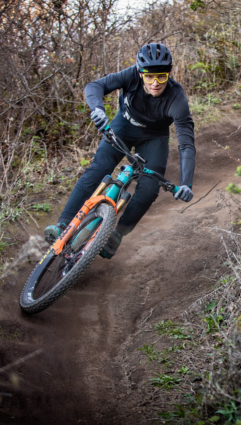 Yeti / Fox National / Devo Team Pacifia Trip Quinn