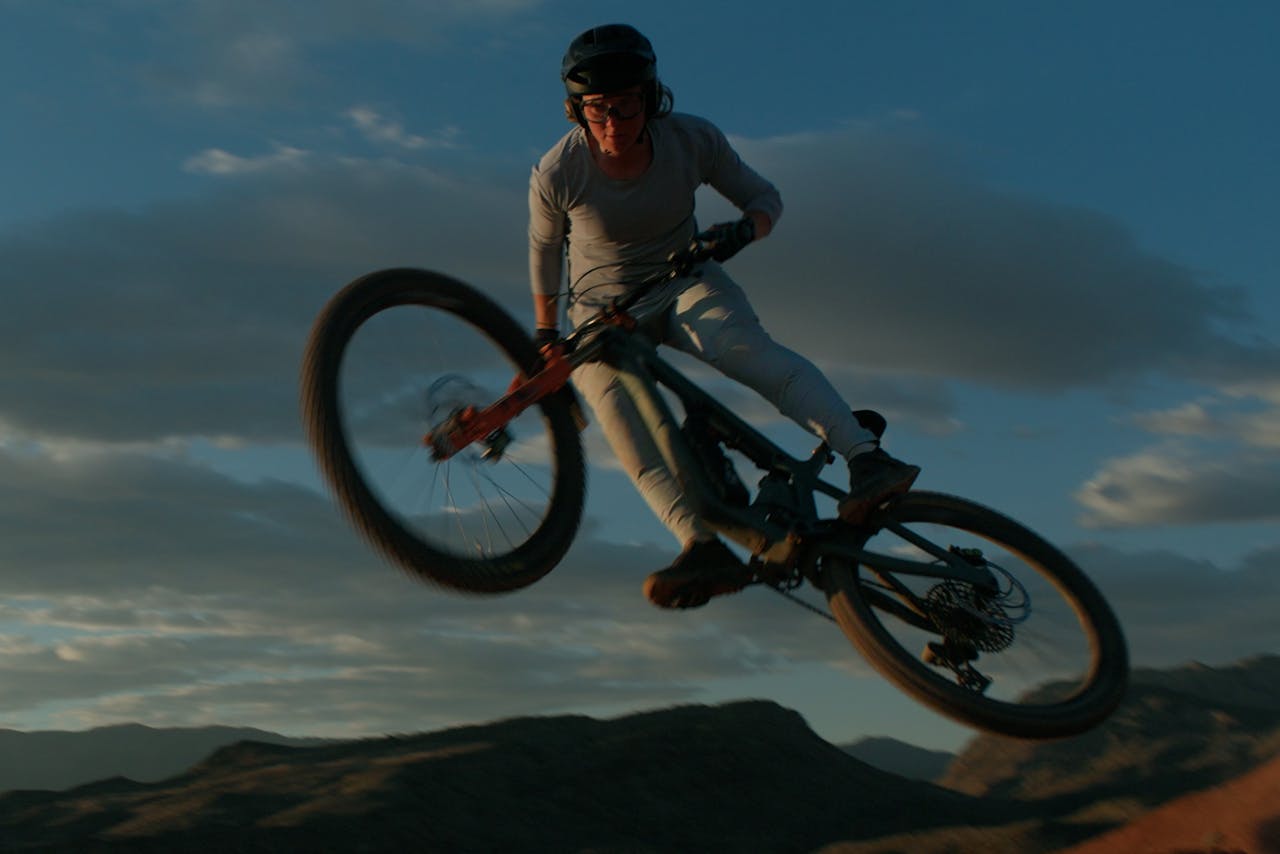 Leah Vanderlinden - Uphill