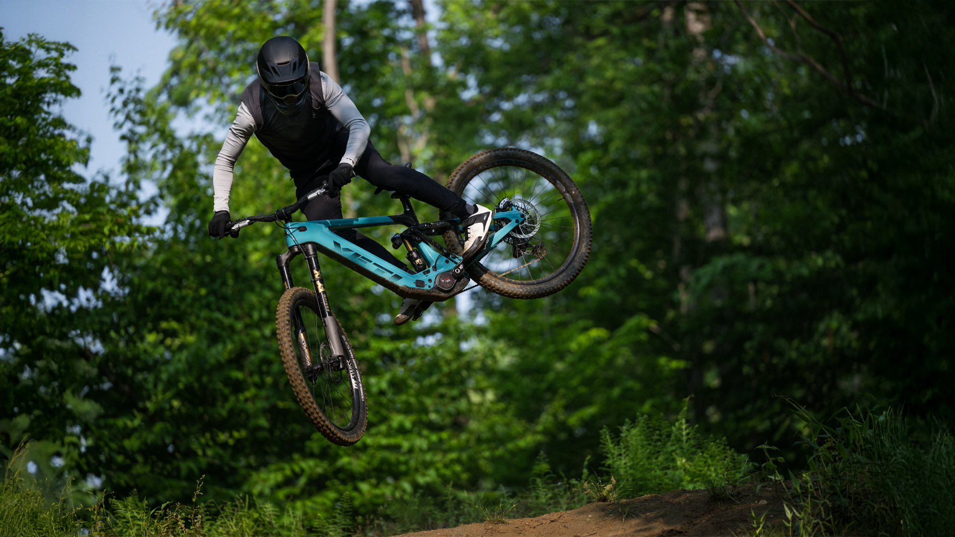 Jubal Davis on the Yeti LTe