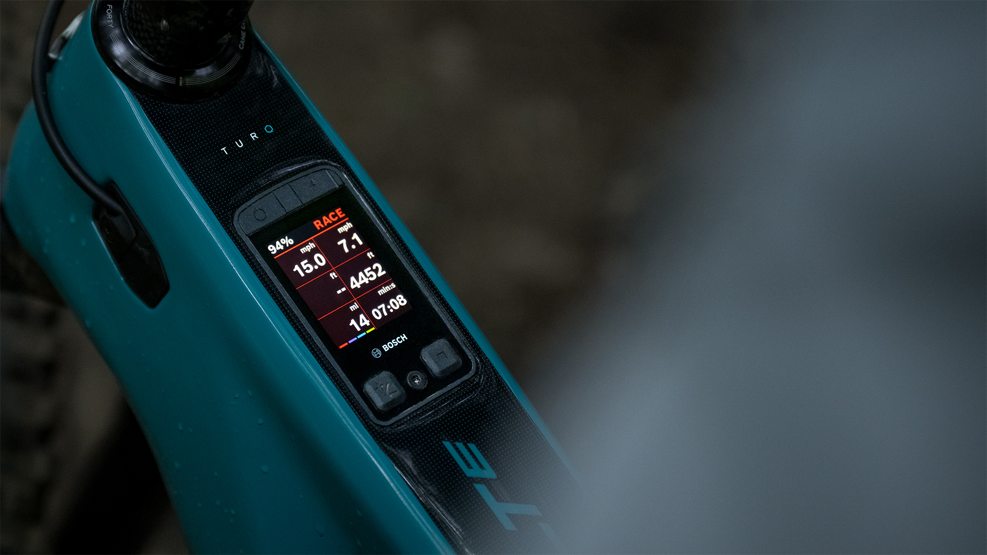 LTe - Fully integrated and enhanced full-color Kiox display