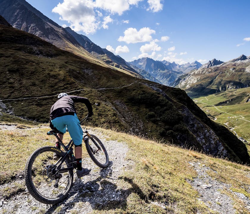 Francesco Gozio riding singletrack on the sb130