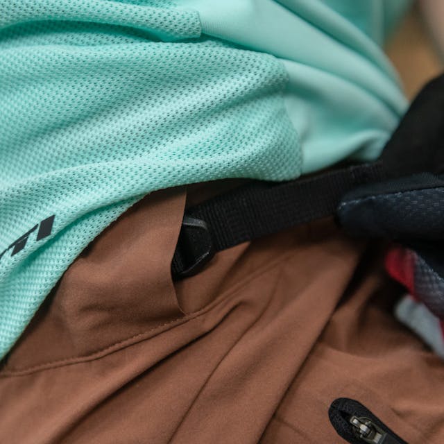 2023 Technical Apparel - Turq W'S Dot Air Short